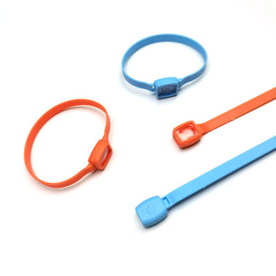Beveiligde lading met onze indicatieve logistieke plastic zegel Algemene lengte 222 mm