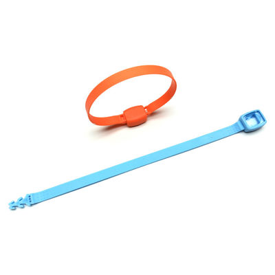 Beveiligde lading met onze indicatieve logistieke plastic zegel Algemene lengte 222 mm