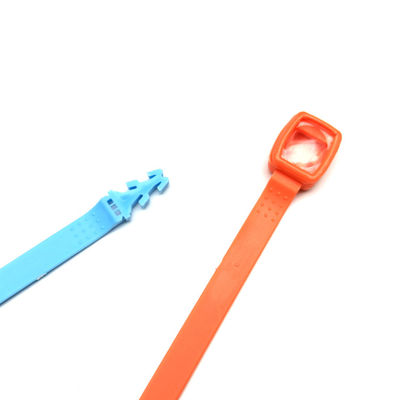 Beveiligde lading met onze indicatieve logistieke plastic zegel Algemene lengte 222 mm